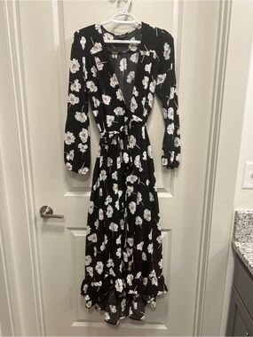 Black Floral Wrap Maxi Dress with Tie Waist XS